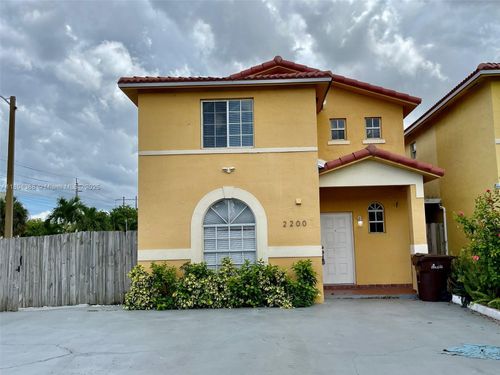 apt-2200-7211 W 24th Ave, Hialeah, FL, 33016-6530 | Card Image