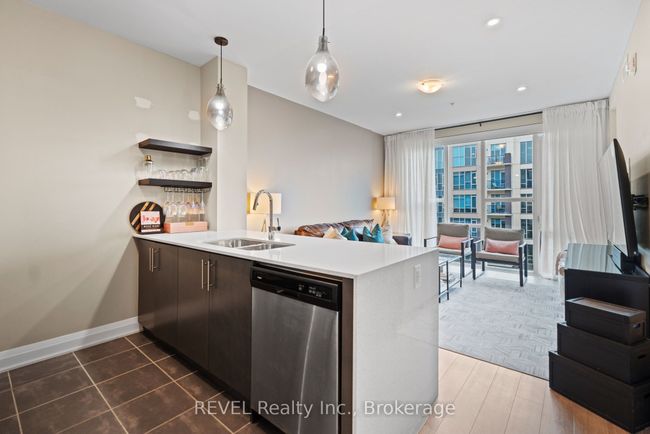 410 - 16 Concord Pl, Condo with 2 bedrooms, 1 bathrooms and null parking in Grimsby ON | Image 13