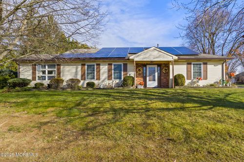 102 Carriage Hill Ct, Columbus, NJ, 08022-1029 | Card Image