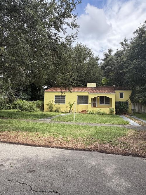 260 Hibiscus Dr, Miami Springs, FL, 33166-5235 | Card Image