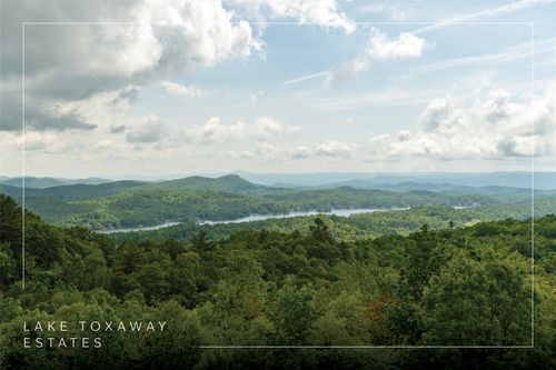 865 Toxaway Dr, Lake Toxaway, NC, 28747-8576 | Card Image