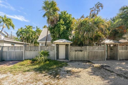 2012 Roosevelt Dr, Key West, FL, 33040-3743 | Card Image