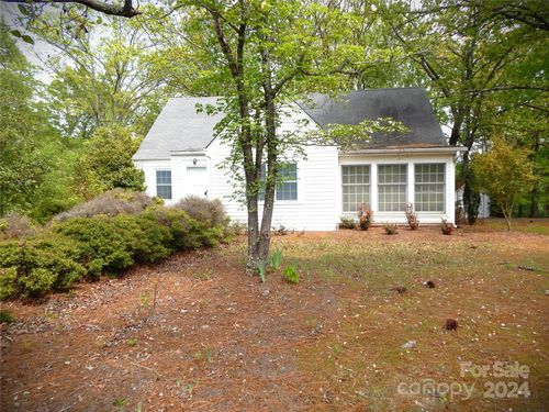 302 Williams St, Star, NC, 27356-7927 | Card Image