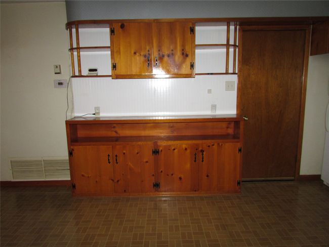 Extra storage in kitchen | Image 9