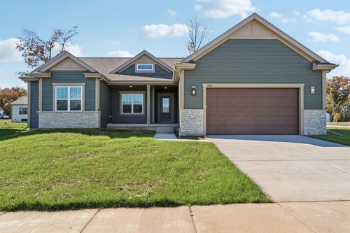 523 Buss Rd, COTTAGE GROVE, WI, 53527-8619 | Card Image