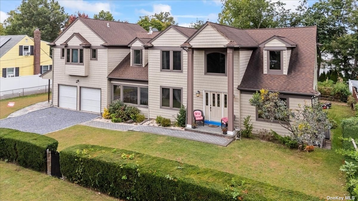 21 Orian Place, For Sale in Glen Cove Zoocasa