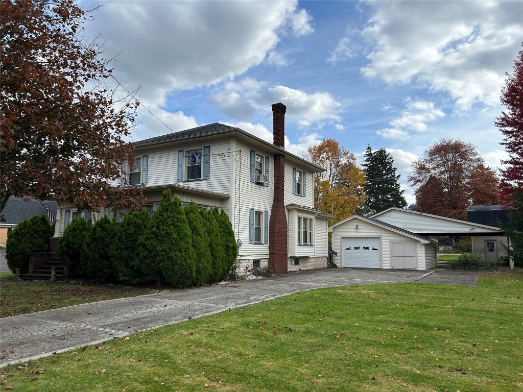 Water St, Conneaut Lake, PA 16316