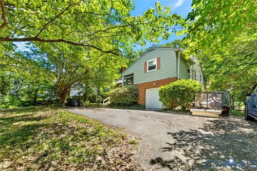 7901 Lake Shore Ct, North Chesterfield, VA, 23235-5211 | Card Image
