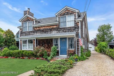 106 Grove Street, House other with 4 bedrooms, 2 bathrooms and null parking in Bay Head NJ | Image 2