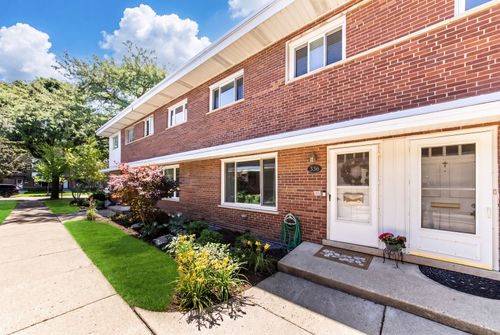 336 S Maple St, Mount Prospect, IL, 60056-3238 | Card Image