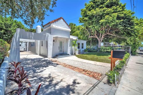 421 Nw 59th St, Miami, FL, 33127-1223 | Card Image