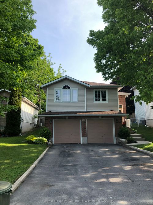 922 Lombardy St, Kingston, ON, K7M9C2 | Card Image