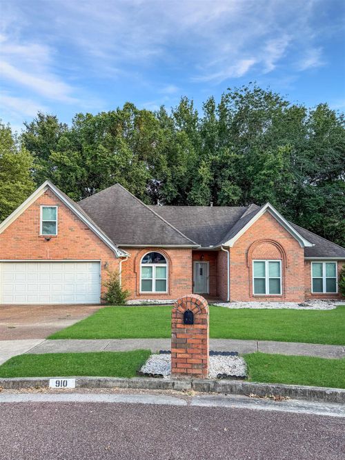 910 Sugar Cv, Collierville, TN, 38017-6854 | Card Image