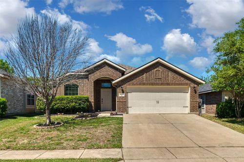 10525 Turning Leaf Trl, Fort Worth, TX, 76131-3983 | Card Image