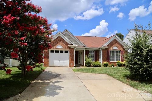 7531 Double Springs Ct, Charlotte, NC, 28262-4224 | Card Image