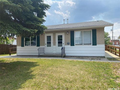 105 Dufferin St, Govan, SK, S0G | Card Image