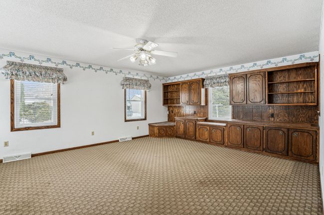 11_interior.jpg | Image 19