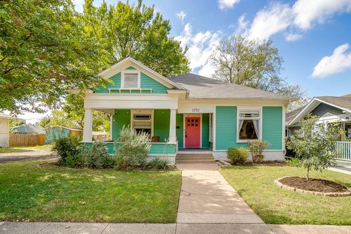 2252 Washington Ave, Fort Worth, TX, 76110-1959 | Card Image