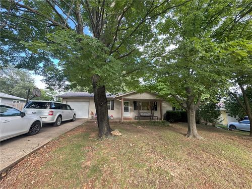 108 Short Ave, Lincoln, AR, 72744-8734 | Card Image