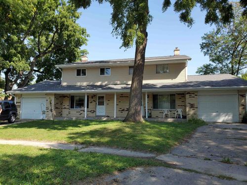 1-2419 Adler Cir, Middleton, WI, 53562-2801 | Card Image