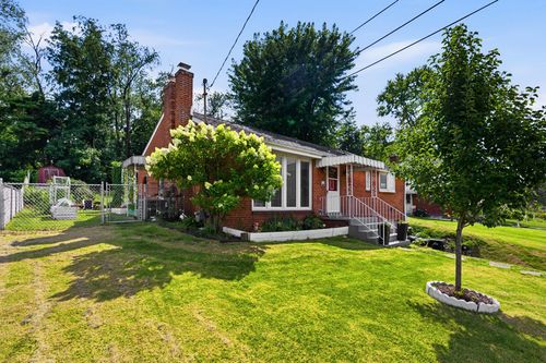 129 Rosemont Dr, Coraopolis, PA, 15108-2409 | Card Image