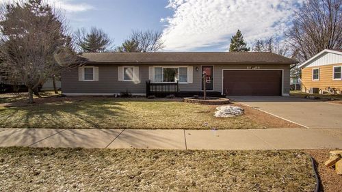 2858 Milton Road, Eau Claire, WI, 54701 | Card Image
