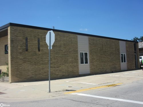 145 E K St, Forest City, IA, 50436-1501 | Card Image