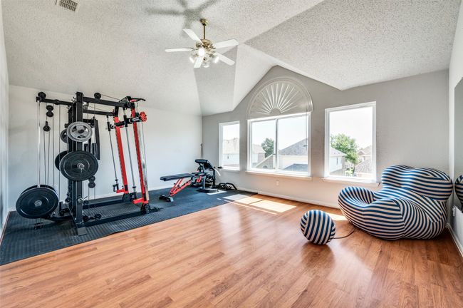 2nd floor loft as gym | Image 18