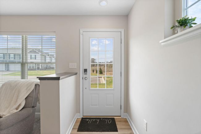8757 Parkington Ave Ne, Townhouse with 3 bedrooms, 3 bathrooms and null parking in Elk River MN | Image 4