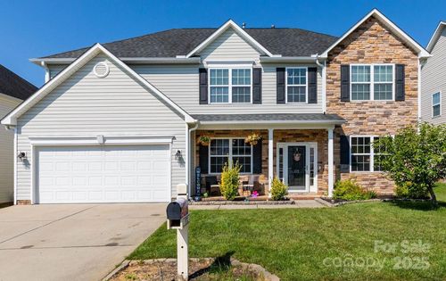 172 Roanoke Rd, Fletcher, NC, 28732-7923 | Card Image