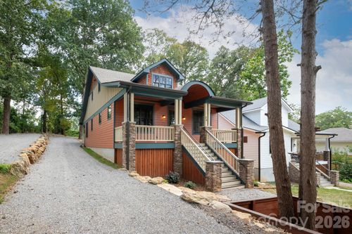 26 Grindstaff Dr, Asheville, NC, 28803-2604 | Card Image
