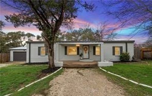 22 S Sherwood Dr, Belton, TX, 76513-6352 | Card Image