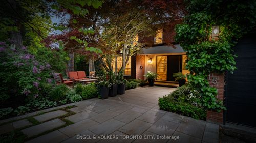 15 Silvergrove Rd, North York, ON, M2L2N5 | Card Image