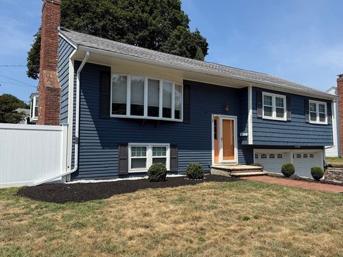 260 Grove St, Medford, MA, 02155-1435 | Card Image