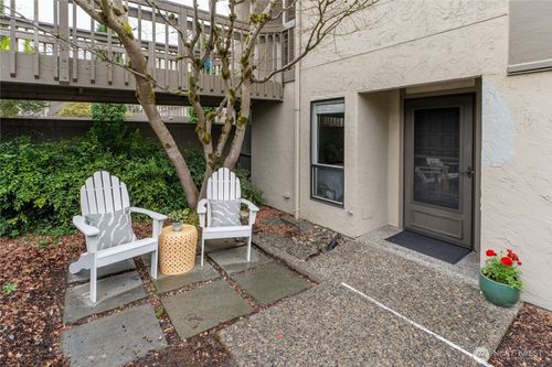 6536 Park Point Ln Ne, Seattle, WA, 98115-7810 | Card Image
