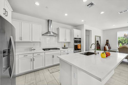 39779 Alba Way, Palm Desert, CA, 92211-3807 | Card Image