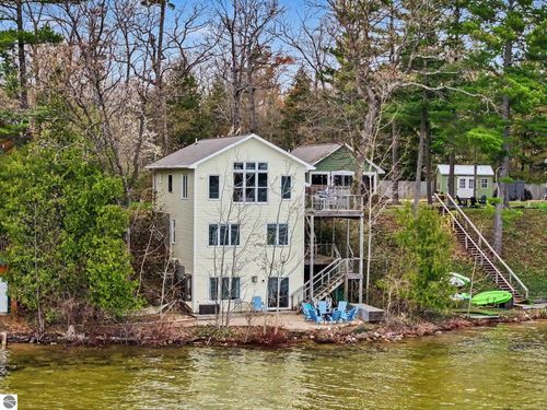 4333 Lake Ave, Interlochen, MI, 49643-9503 | Card Image