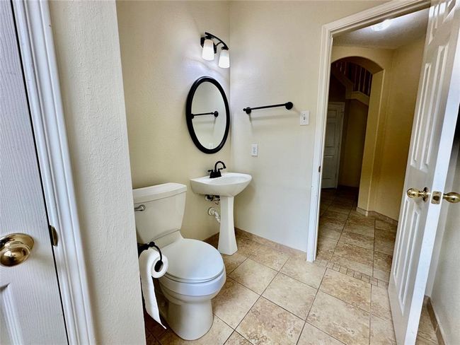 2716 W Oaks Cir E, House other with 4 bedrooms, 4 bathrooms and 2 parking in Pearland TX | Image 39