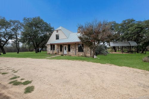 200 Blue Bonnet Dr, Bandera, TX, 78003-5809 | Card Image