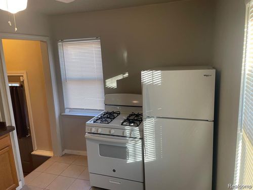 7243 Timken Ave, Warren, MI, 48091-2030 | Card Image