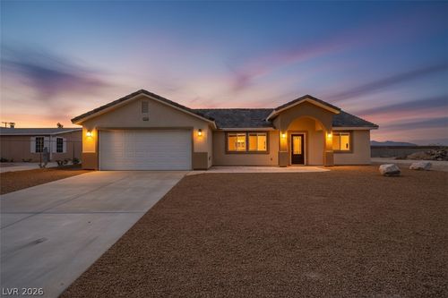 3925 N Mayfield Ranch Rd, Pahrump, NV, 89060-2671 | Card Image