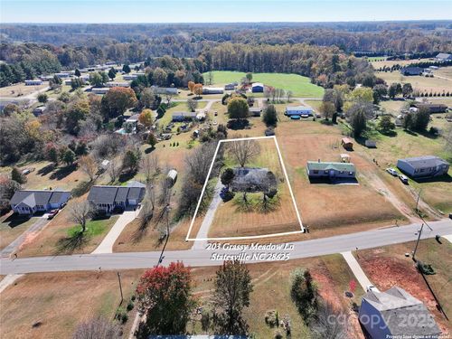 203 Grassy Meadow Ln, Statesville, NC, 28625-8012 | Card Image