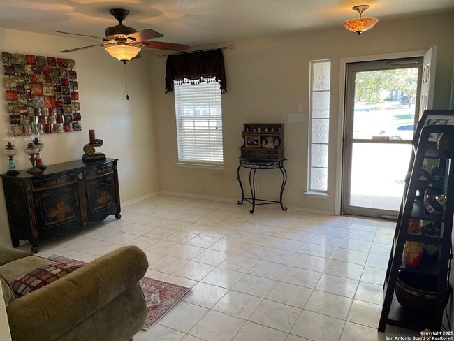 153 Springtree Pkwy, House other with 3 bedrooms, 2 bathrooms and null parking in Cibolo TX | Image 11