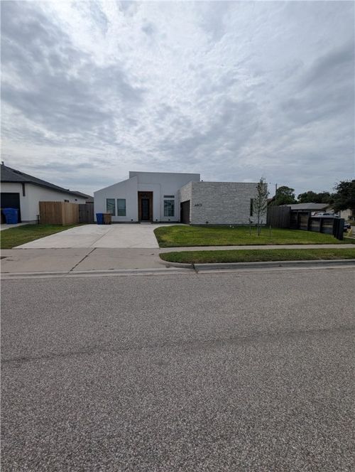 4801 Del Paseo St, Corpus Christi, TX, 78411-4432 | Card Image