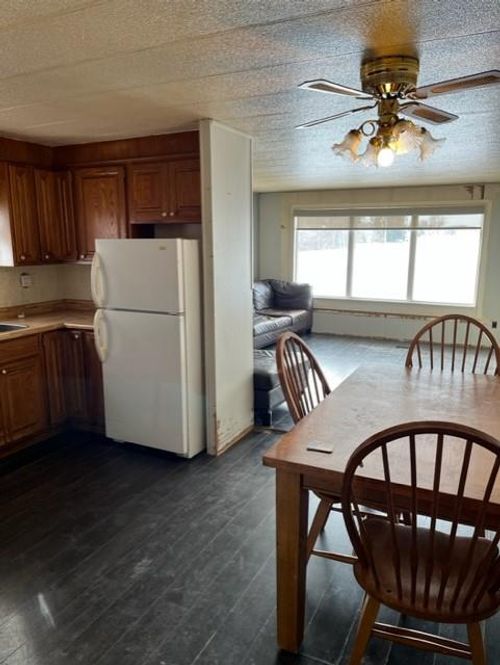 404 Rutherford Ave, Heisler, AB, T0B2A0 | Card Image