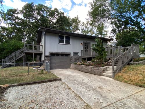 152 Calvin Way Cir, Hollister, MO, 65672-5372 | Card Image