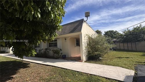 21044-17247 Sw 112th Pl, Miami, FL, 33157-3949 | Card Image