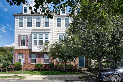 1002 Leia Ln, Highland Park, NJ, 08904-1864 | Card Image