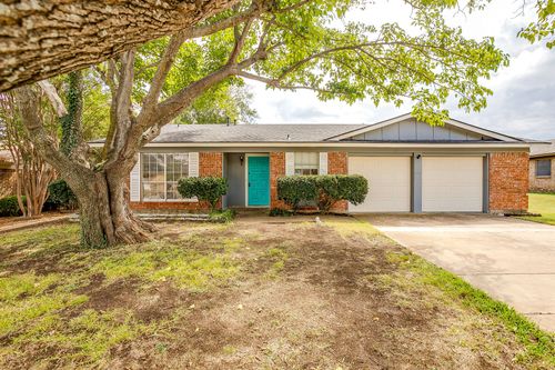 228 E Malone Ave, Crowley, TX, 76036-3222 | Card Image
