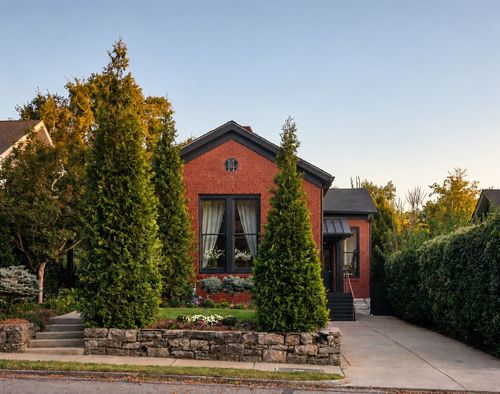 924 Fatherland St, Nashville, TN, 37206-3716 | Card Image